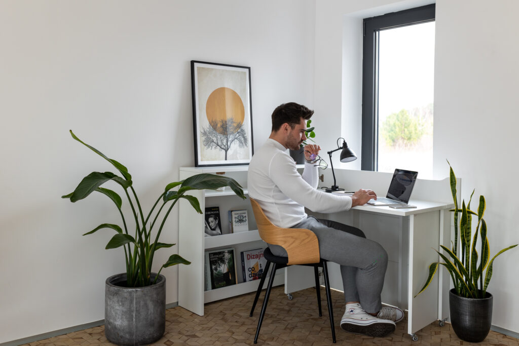 Transformez Votre Espace : Le Bureau Mural ENJOY 115 cm - Là où le Style Rencontre la Fonctionnalité