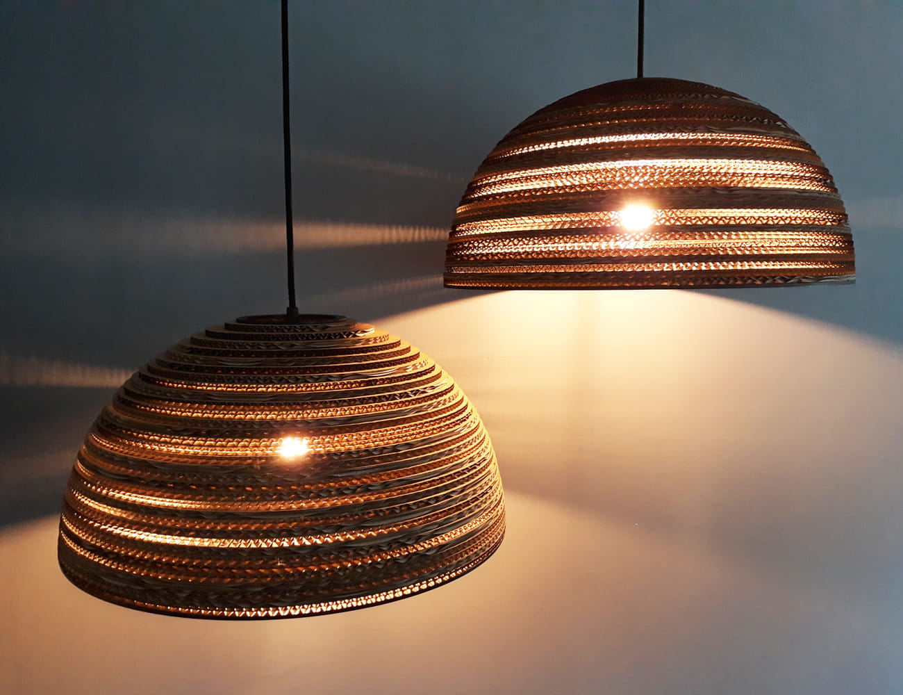 KAMAZZA lampe design ronde en carton suspension