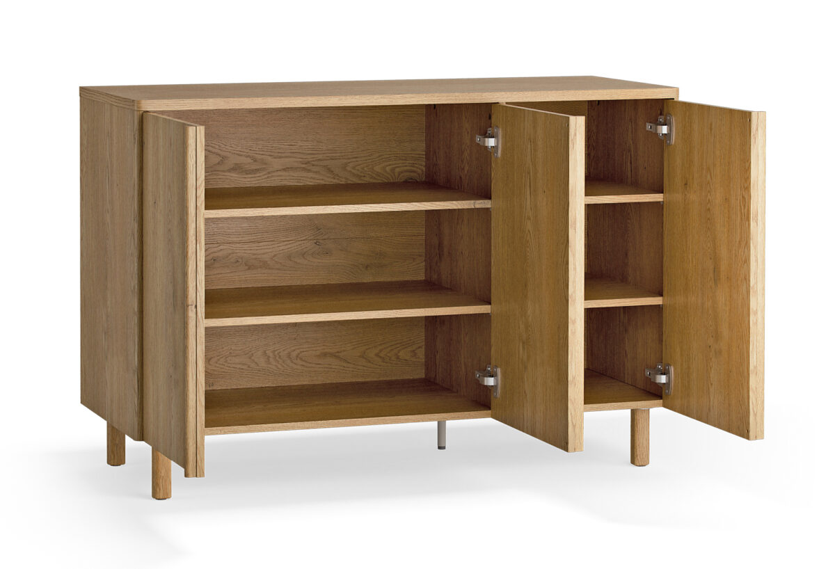4024242 – Dresser 3-door Well oak-2