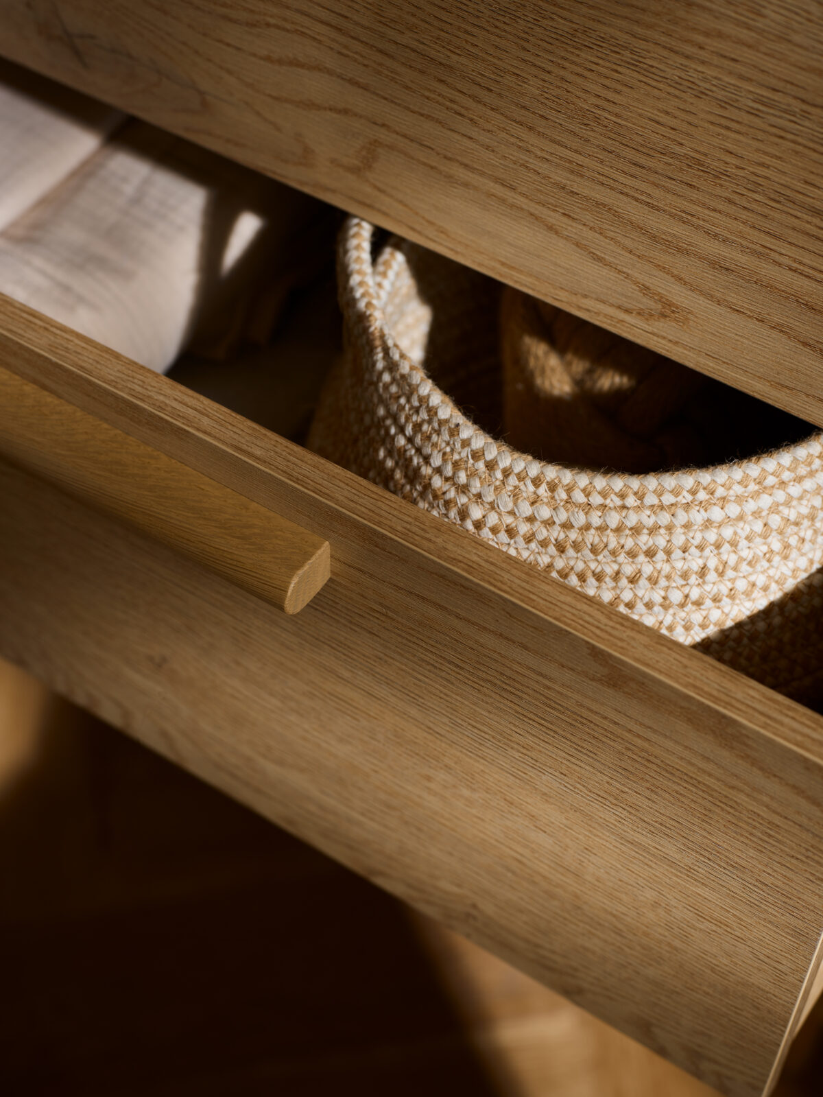 arrangements 11 – wardrobe