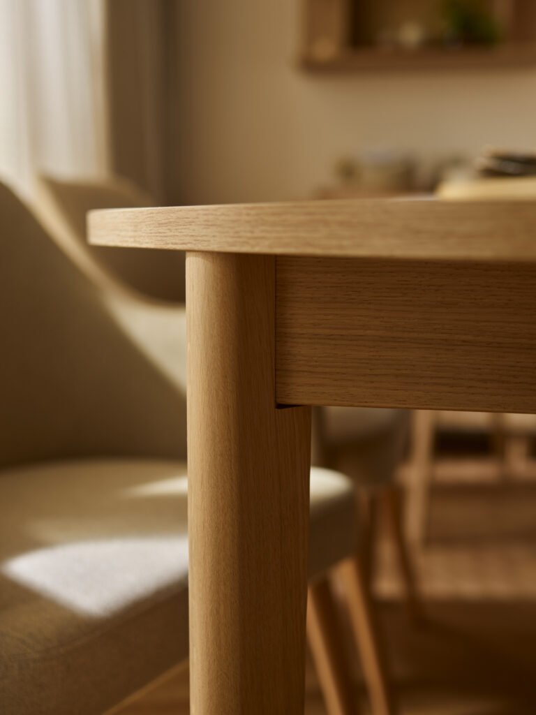 Détails de la table ronde extensible 115-160 cm - JADE