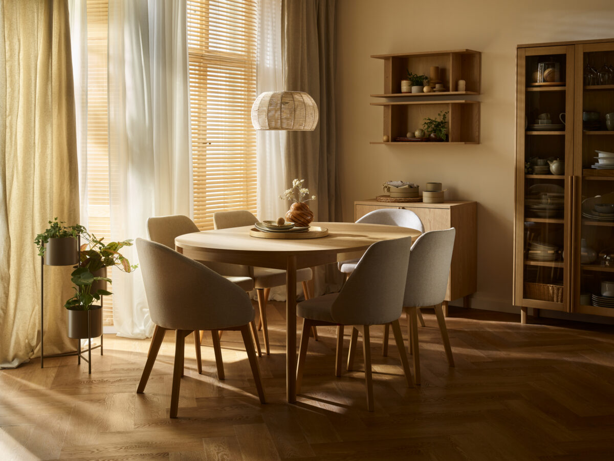 Optez pour une table à manger ronde extensible 115-160 cm - JADE pour un intérieur élégant et spacieux.